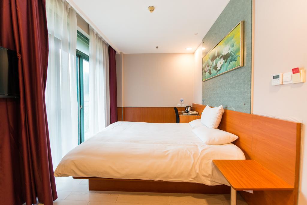 Hanting Express Shanghai South Shanxi Road Шанхай Екстериор снимка