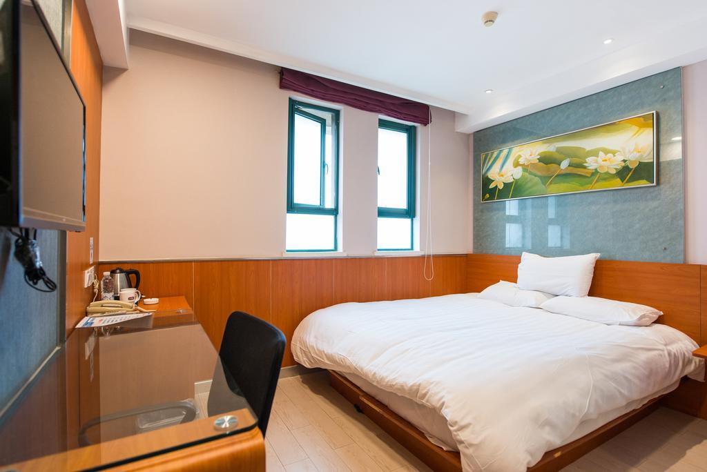 Hanting Express Shanghai South Shanxi Road Шанхай Екстериор снимка